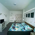 Jungle Rooms